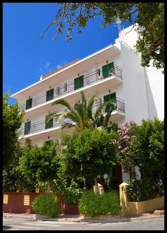 Hostal Valencia San Antonio  Exterior photo