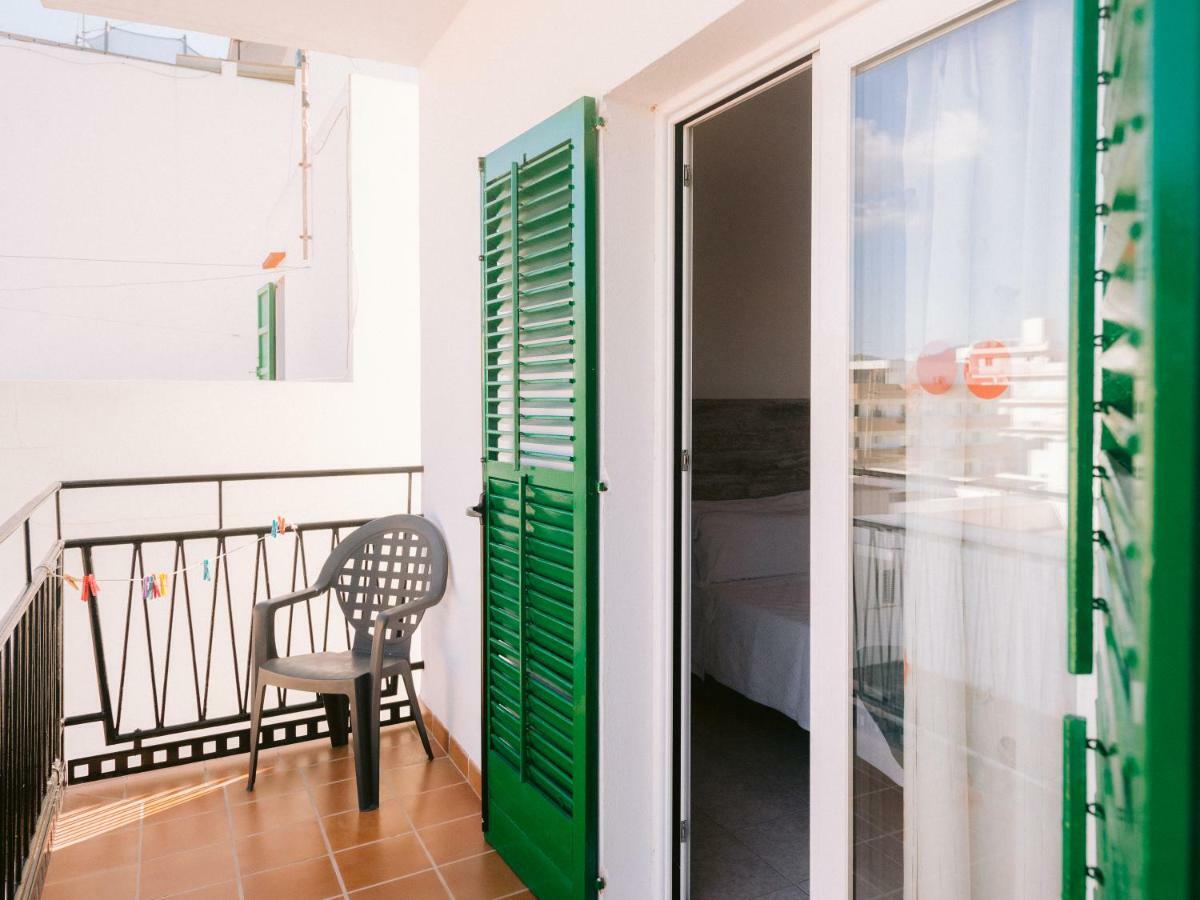Hostal Valencia San Antonio  Exterior photo